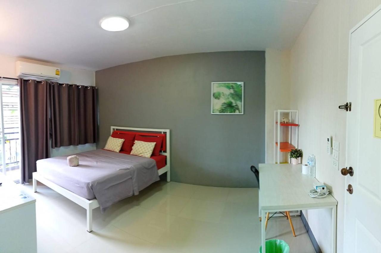 Room 9 Residence (Adults Only) Pluak Daeng Eksteriør billede