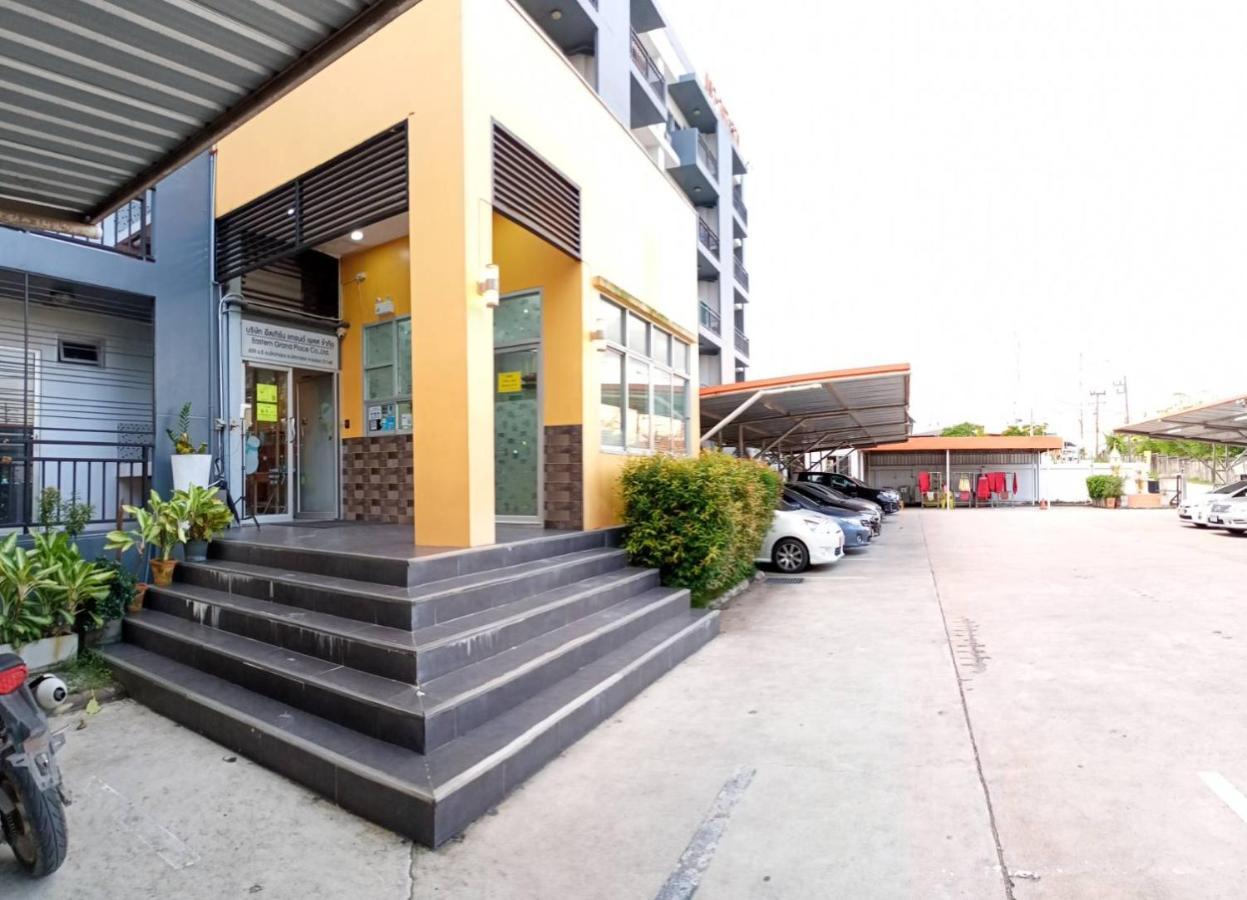 Room 9 Residence (Adults Only) Pluak Daeng Eksteriør billede