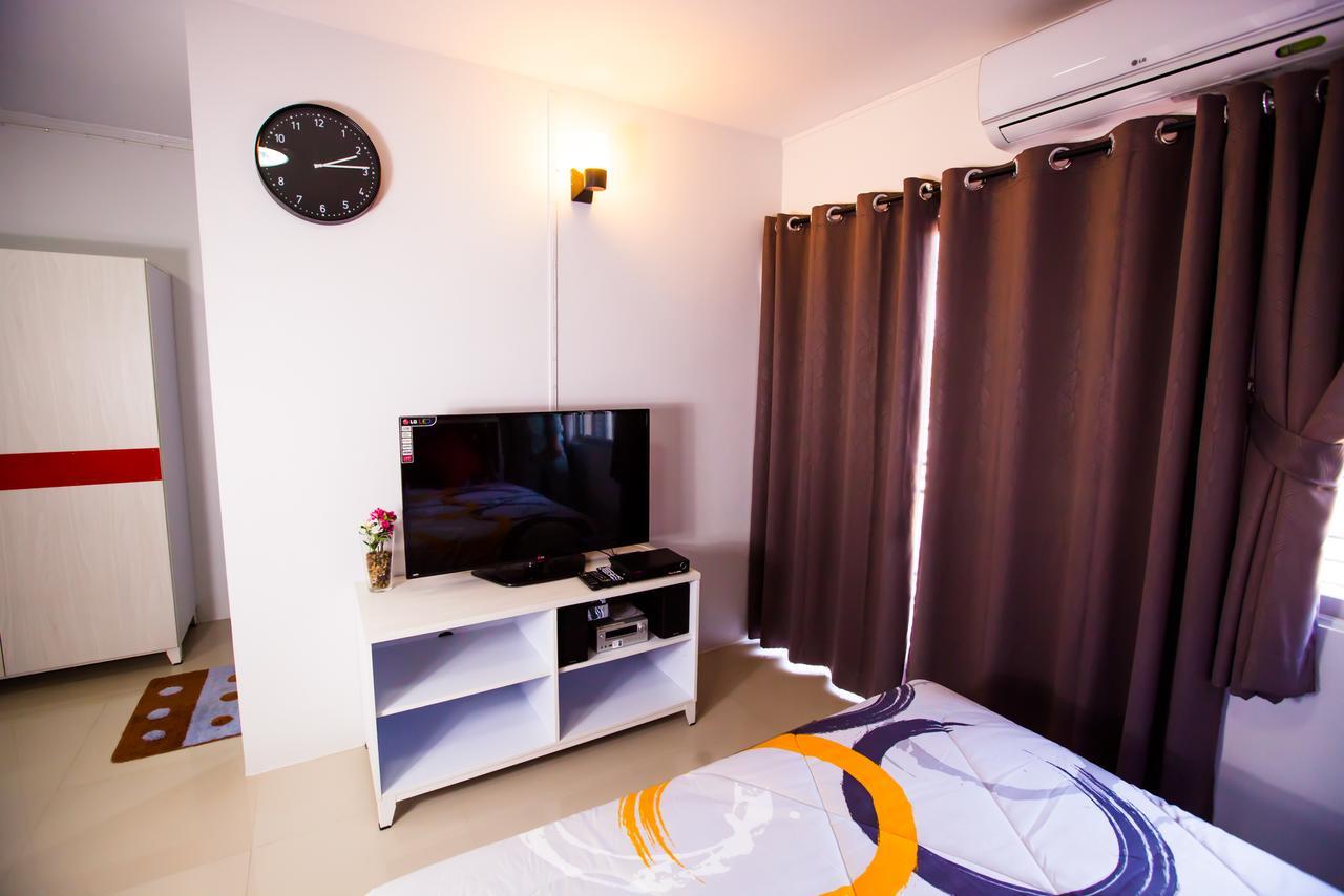Room 9 Residence (Adults Only) Pluak Daeng Eksteriør billede
