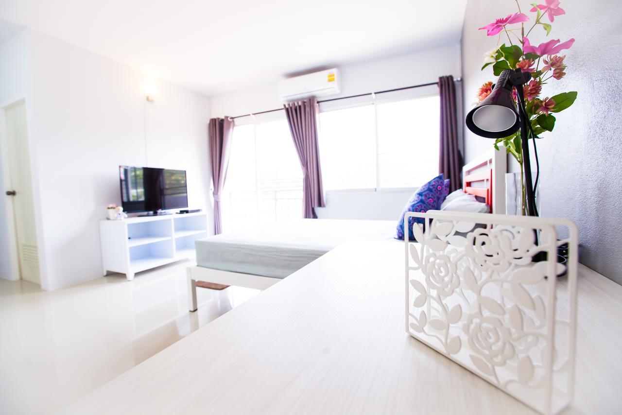 Room 9 Residence (Adults Only) Pluak Daeng Eksteriør billede